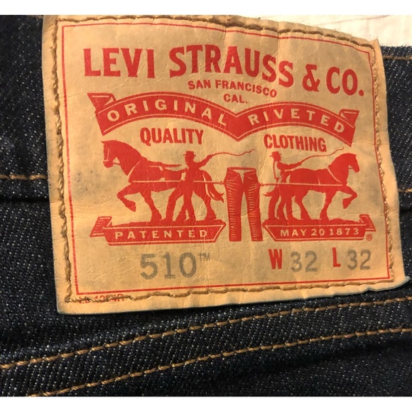 DEAL!!Men’s Boot cut blue Levi’s, 32, like new - Picture 3 of 4